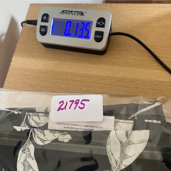 Chicos Pants Womens 00 US 2 Brigitte Black Floral So Slimming 360 Slim Ankle NWT - Picture 12 of 12